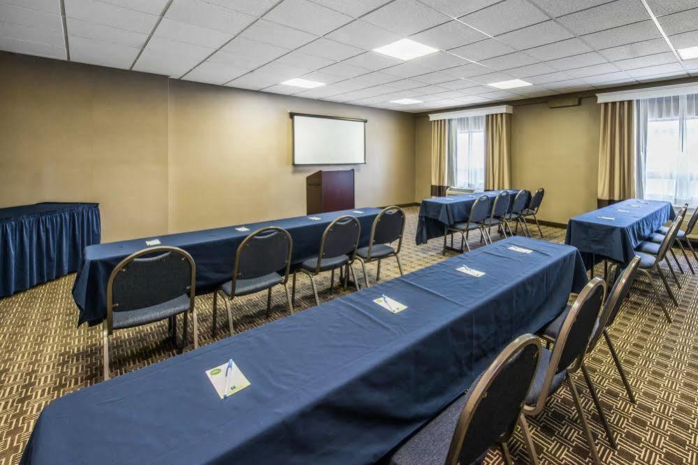 Comfort Inn Aikens Center Мартинсбърг Екстериор снимка