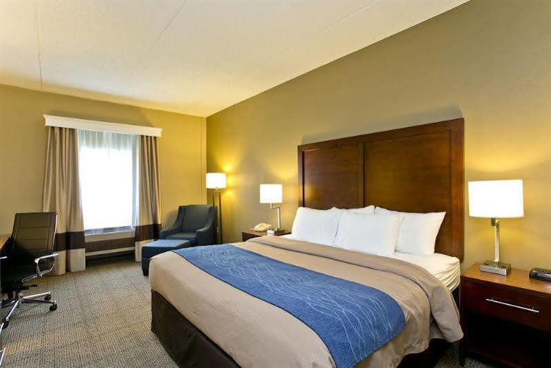 Comfort Inn Aikens Center Мартинсбърг Екстериор снимка